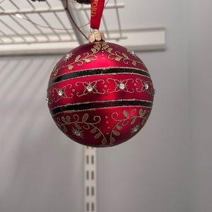 Heirloom Waterford Ornament: Majestic Scroll Ball